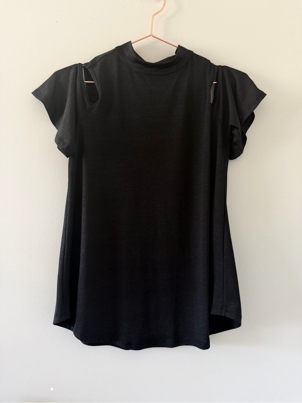 Cato Black Cold-Shoulder Mock Neck Short Sleeve Top